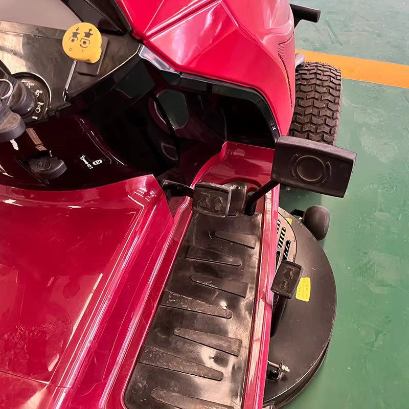 RELYMG Rider Aufsitzrasenmäher mit Allradantrieb in Rot - Bild 2