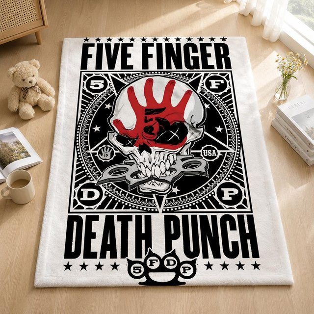 Weiche und warme Flanell-Wurfdecke von Five Finger Death Punch im Design von JMG Household Supplies, Farbe: Weiß, B x T: 100 x 130 cm - Bild 1