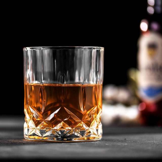 Aimo Whiskygläser Set aus Kristallglas, 4 Old Fashioned Tumbler für Scotch Bourbon und Cocktails, transparent, 295,7 ml - Bild 1
