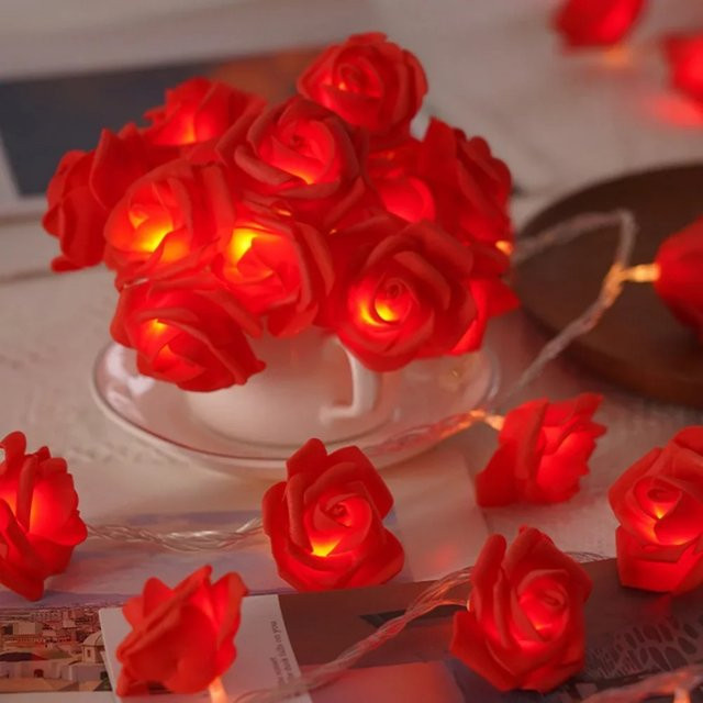 HEGEHE LED-Lichterkette mit Rosenblüten, USB oder AA-Batteriebetrieben, Dekoration für Hochzeit, Party und Zuhause - Bild 1