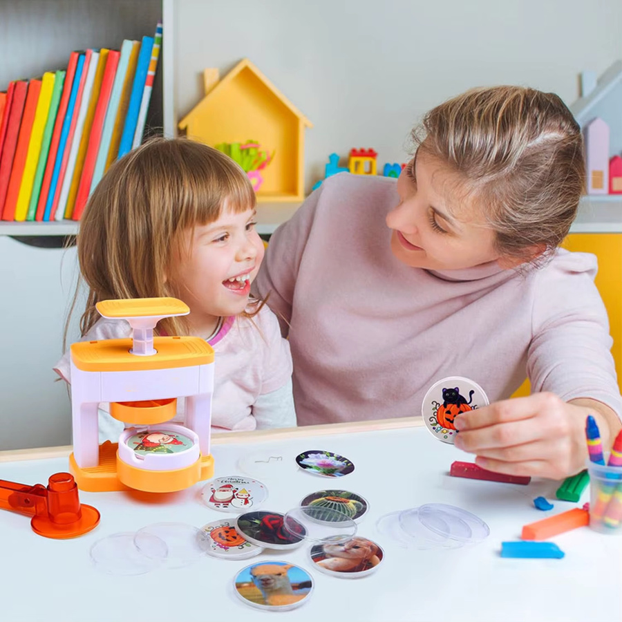 Button-Maker-Maschine mit 48 Pins als DIY-Werkzeugset zum Erstellen individueller Badges mit Bildern und Texten - Bild 4