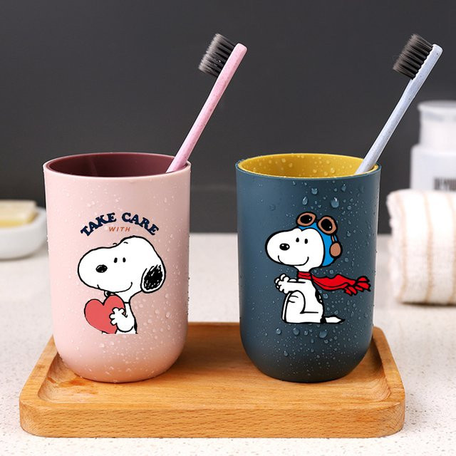 Bandai Snoopy Zahnbürstenbecher im Anime-Cartoon-Design, Mehrfarbig - Bild 1