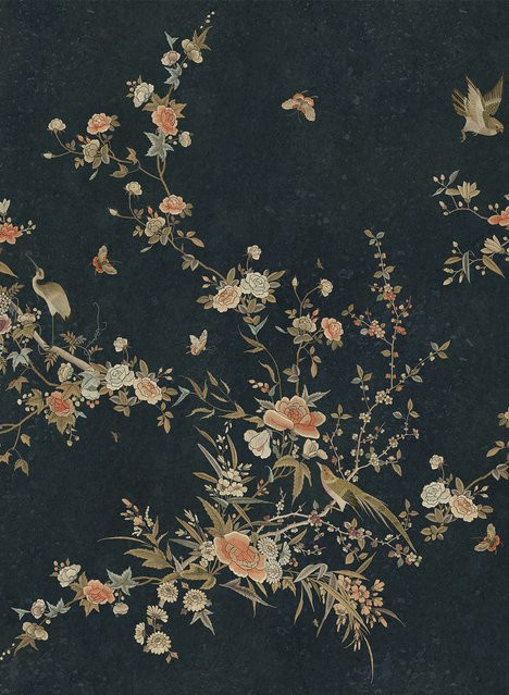 Sandberg Mural Bloom Tapete Floral in Midnight, Blue und Beige aus Vlies - Bild 1