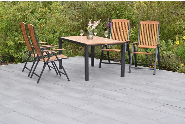 Merxx Gartenmöbelset Athos 5-teilig aus Aluminium und Akazienholz mit Tisch und Klappsesseln, Farbe: Graphit/Braun/Natur-grau, Tisch Breite: 150 cm, Tiefe: 90 cm - Bild 1