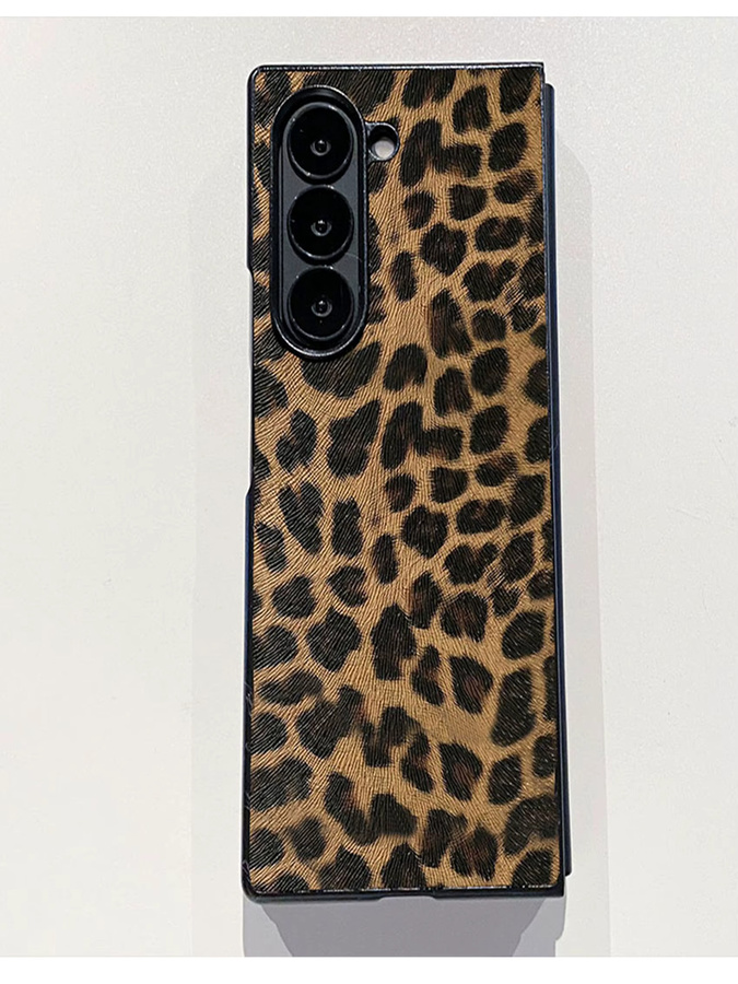 Luxuriöse Samsung Galaxy Z Fold Handyhülle mit Leopardenmuster in Braun und Multicolour aus hartem PC, stoßfest und ultradünn - Bild 2