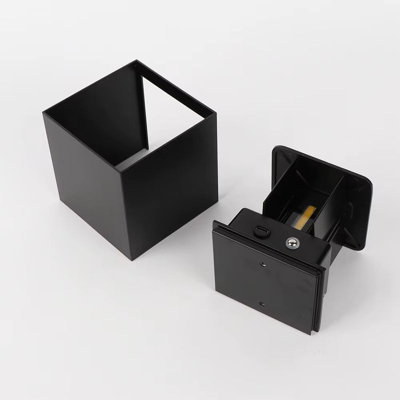 Ygfeel Batteriebetriebene Wandleuchte aus Aluminium in Schwarz mit Touch-Schalter und stufenloser Dimmfunktion für Schlafzimmer, Flur und Treppenbeleuchtung - Bild 3