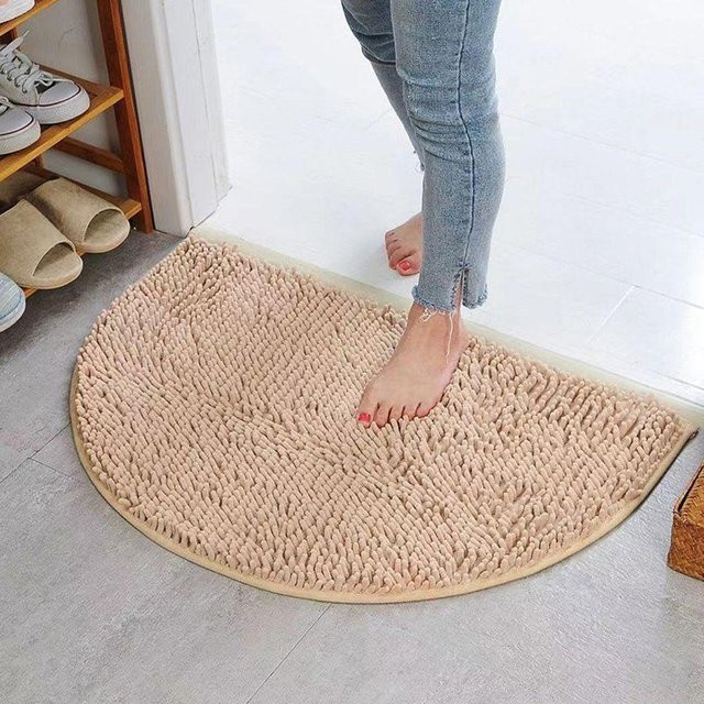Fashnics Halbkreisförmige Chenille Badezimmermatte Rutschfest und Wasserabsorbierend, Farbe: Beige, B/T: 60 x 40 cm - Bild 1