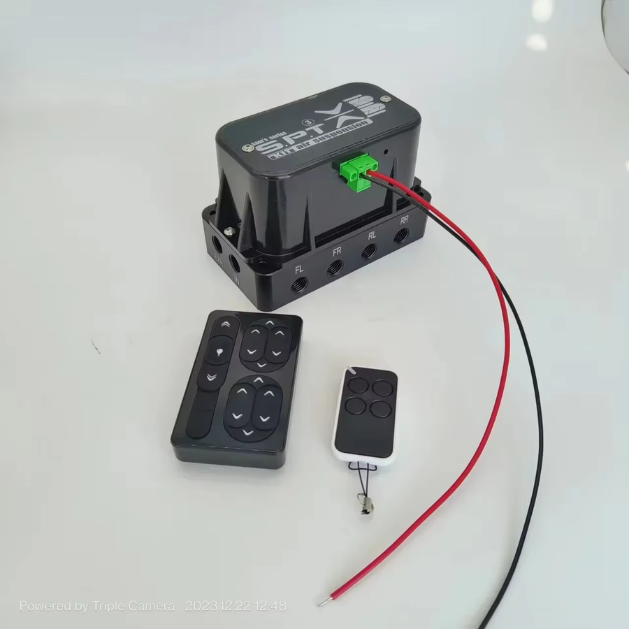 AccuAir S.P.T Luftfederung mit Bluetooth-Steuerverteiler VU4 in Schwarz - Bild 2