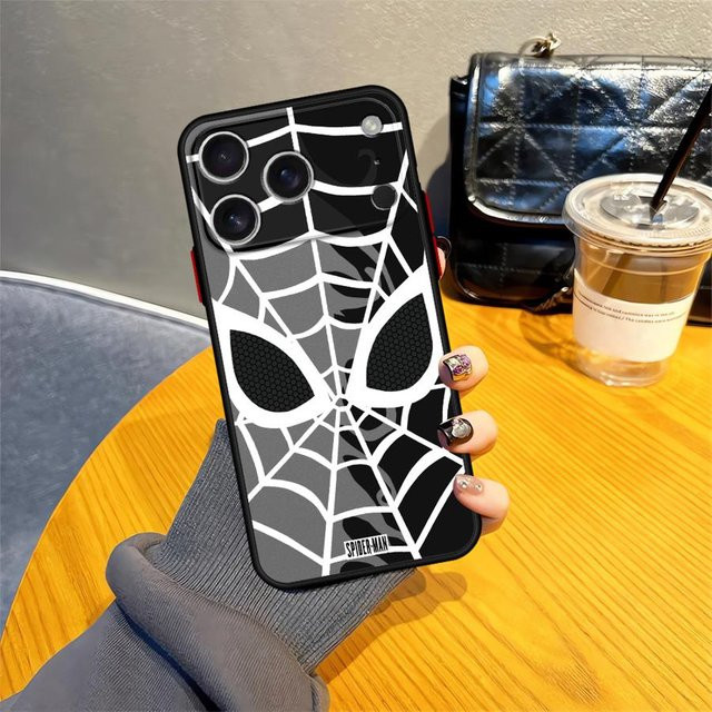 Marvel Spider Man Spinnennetz Handyhülle für iPhone 14, 15, 16 Pro Max und weitere Modelle in Schwarz und Transparent - Bild 1