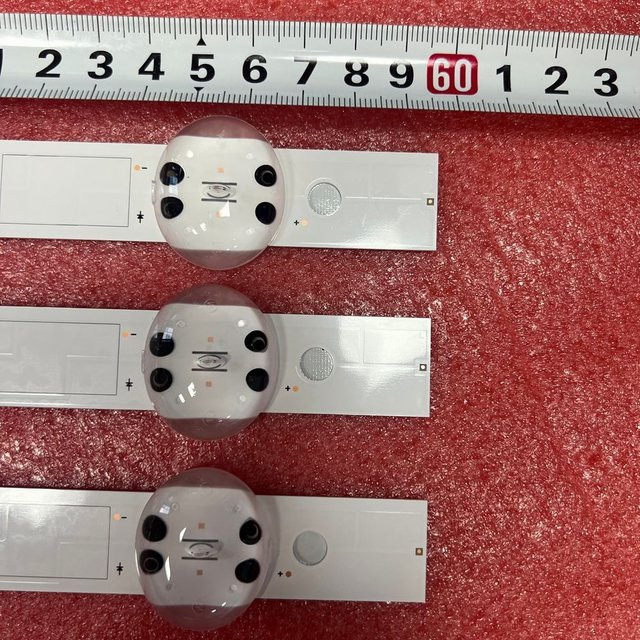 LED Backlight Streifen für TV mit 8 LEDs in Weiß für Modelle 55 UN6950ZUA, 55 UK6470PLC, 55 UK6450PLC, 55 UM7000PLC, 55 UM7600PLA und NC55DGG - Bild 1