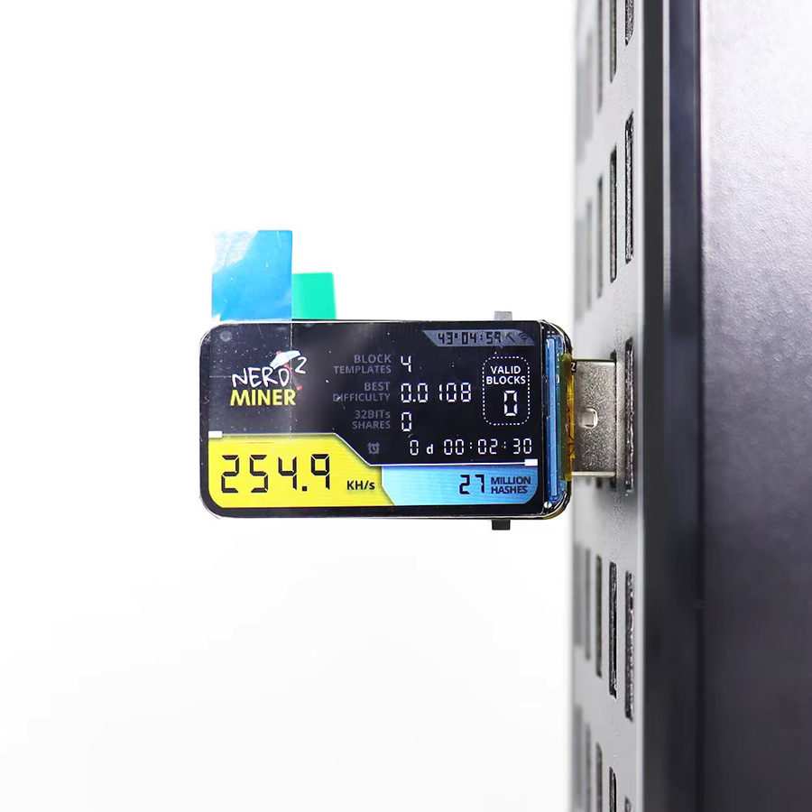 Lucky Miner NerdMiner Mini USB Bitcoin Miner mit LCD Display in Schwarz - Bild 3