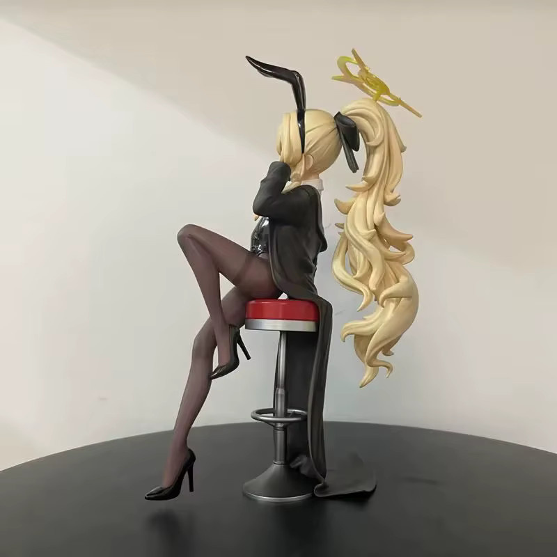Bandai Lächelnder Professor Bunny Girl Figur, PVC Spielzeug Statue - Bild 4