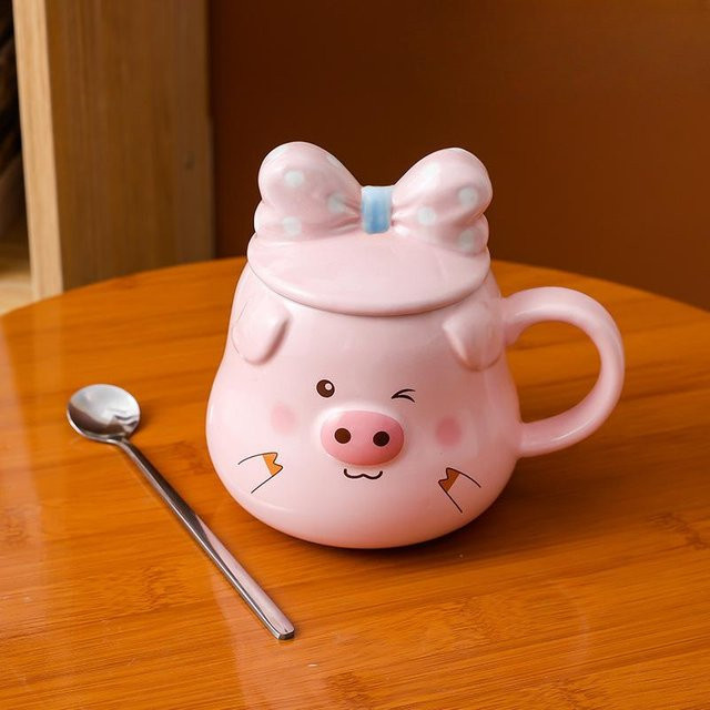 Kreative Keramiktasse mit Schwein-Motiv in Rosa inklusive Deckel und Löffel, 450 ml - Bild 1
