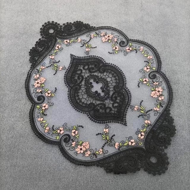 Yiran Furniture Tischset mit Spitzenverzierung im Retro-Stil, oval, schwarz, floral mit Stickerei - Bild 1