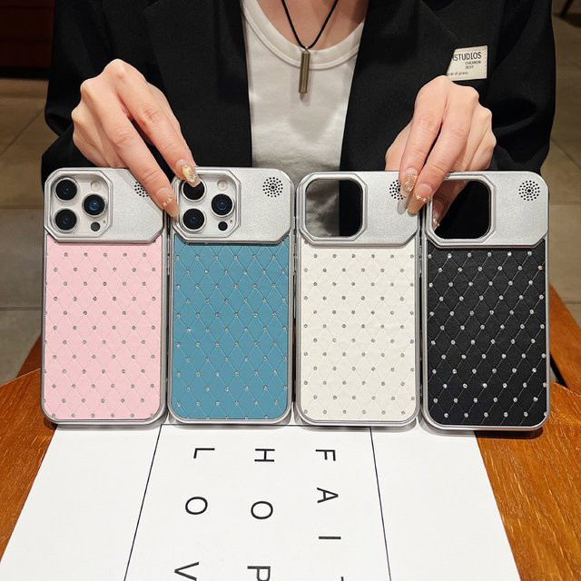 Apple iPhone Schutzhülle mit Diamant-Gitter-Beschichtung und Aromatherapie aus weichem TPU in Pink für iPhone 17 Pro Max, 16 Pro Max, 15, 14 und Plus Modelle - Bild 1