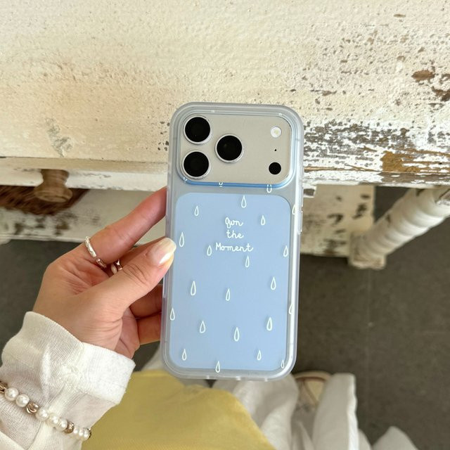 Apple Schutzhülle für iPhone 17 16 15 Pro Max mit mattem Regen Tropfen und Buchstaben Muster in Blau Transparent - Bild 1