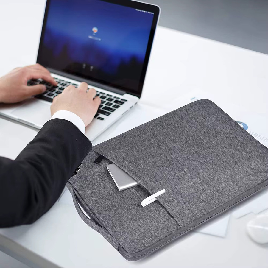 Apple Laptop-Schutzhülle als Handtasche für MacBook Air 13 und 15 sowie MacBook Pro 14 und 16 in Grau - Bild 6