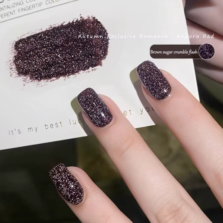 TC New Years Nails Black Sugar Nagellack, Schimmernd - Bild 4
