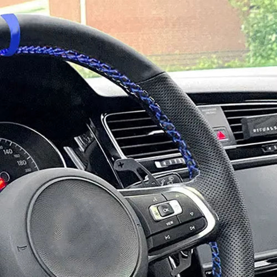 Rutschfeste Lenkradabdeckung aus Kunstleder in Schwarz für VW Golf 7 GTI Golf R MK7 Passat B8 Polo und Scirocco von GKMHiR - Bild 3