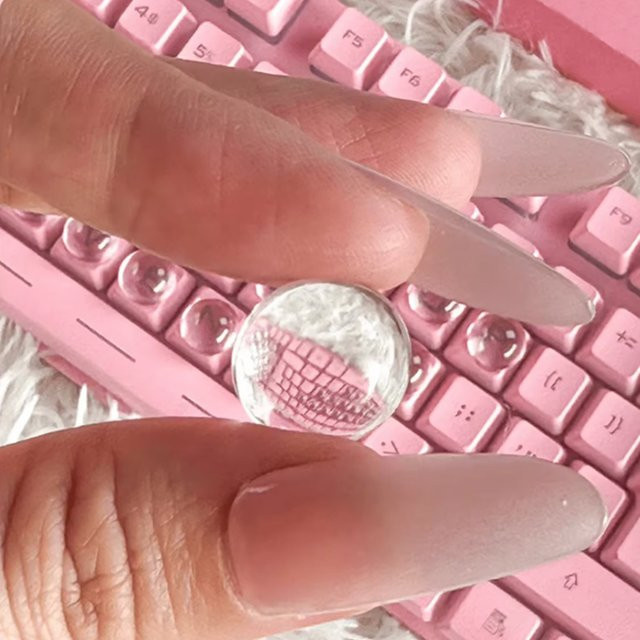Beige Nail-Art-Tastaturkappen für Bürokomfort und Nagel-Schutz - Bild 1