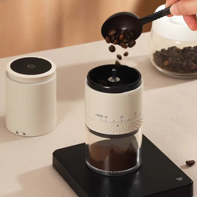 Elektrische Kaffeemühle von CREAROMA in Schwarz mit 1500mAh Akku, USB-aufladbar und externer Einstellung für das Büro - Bild 2