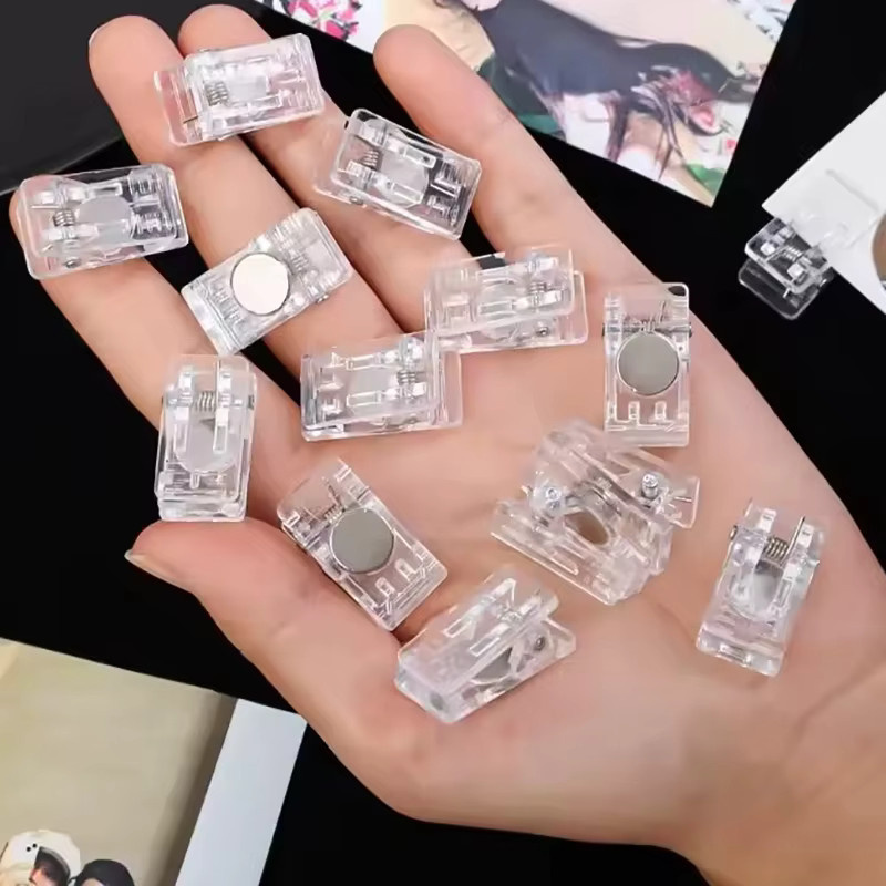 Magnetischer Aufhängclip aus Kunststoff in Transparent zur Aufbewahrung von Fotos und Postern - Bild 2