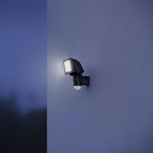 Steinel LED-Außenstrahler LS 150 S mit Bewegungsmelder und Dämmerungssensor, Schwarz - Bild 3