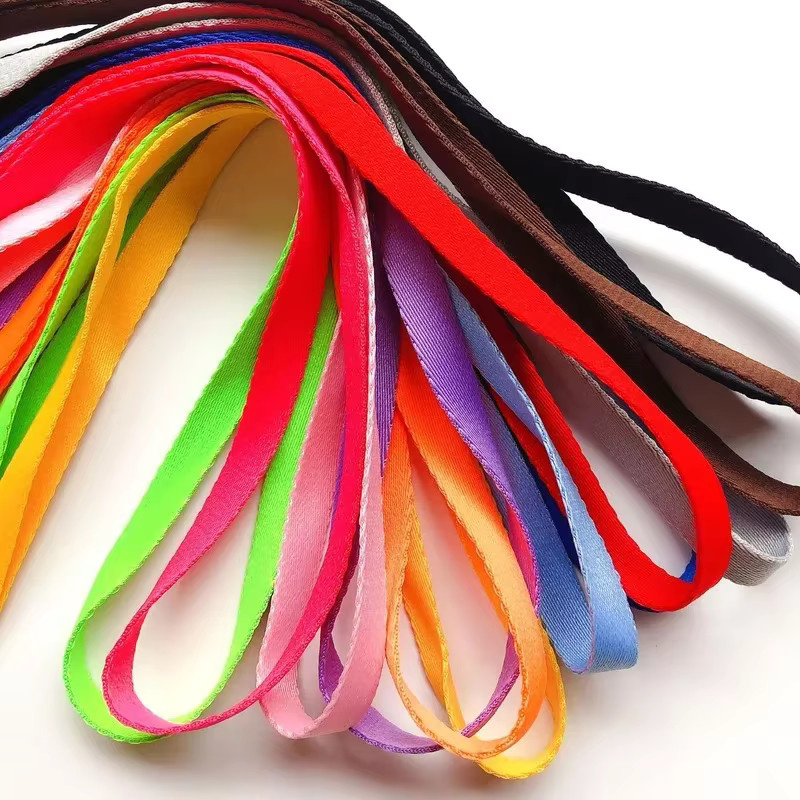 Einfarbiges Lanyard für ID-Tags, Arbeitskarten und Schlüssel in Grün oder Mehrfarbig - Bild 3