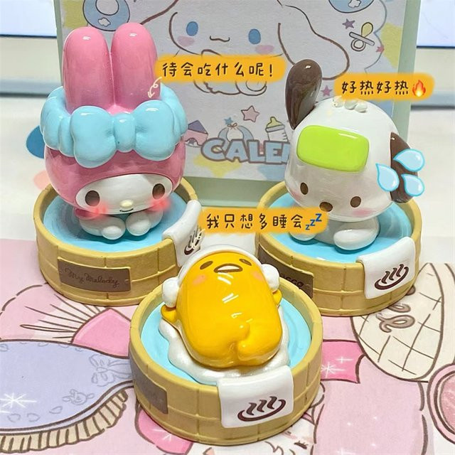Sanrio Hot Spring Pompompurin Kuromi Melody Pochacco Cinnamoroll Gudetama TuxedoSam Kuromi, Actionfiguren, Puppen - Bild 1
