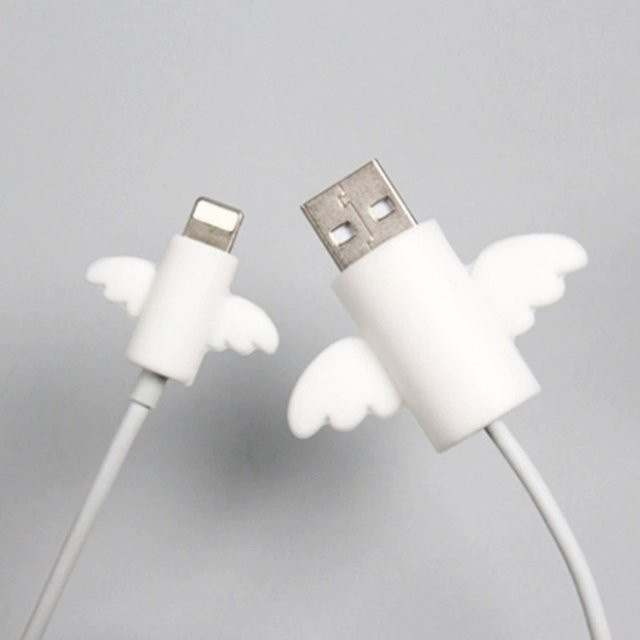 Uyellow Engel Flügel Kabel-Protector Set, 2er-Pack Kawaii USB-Kabel-Organizer für iPhone, Schwarz und Weiß - Bild 1
