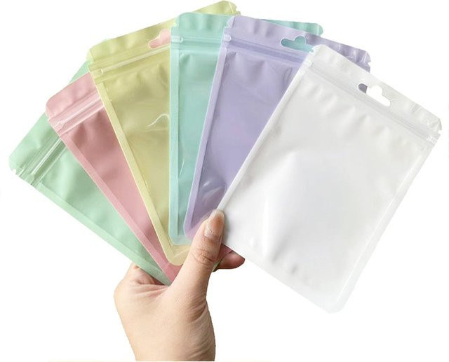 50 Stück wiederverschließbare Kunststoffbeutel in Transparent und Multicolour zur Organisation und Verpackung von Schmuck - Bild 1