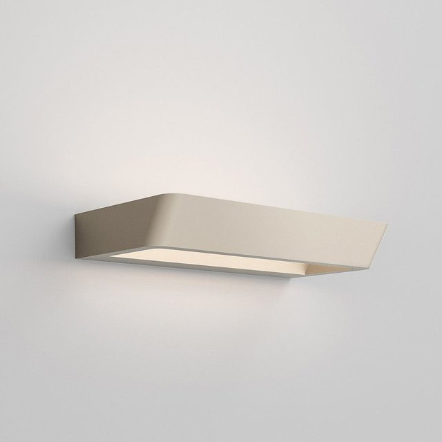 Rotaliana Belvedere W2 LED-Wandleuchte in Bronze mit dim2warm Technologie (2200K - 3000K) und Phasenabschnittsdimmer - Bild 1