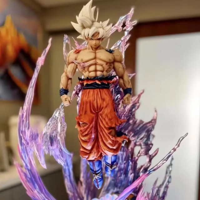Bandai Dragon Ball Ultra Instinct Son Goku Saiyan, Leuchtende Figur, 25cm, Einzelfigur - Bild 1