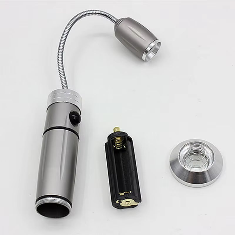 ESMARTER LED-Taschenlampe in Schwarz mit magnetischem Sockel, zoombar und verstellbar für Camping und Außenbereich - Bild 2