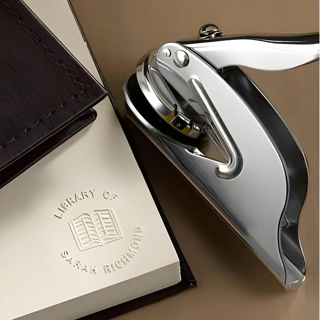 Personalisierter Embosser Stempel aus Stahl für individuelle Logos, Hochzeiten oder Bibliotheksmarkierungen zur Prägung von Briefumschlägen und Einladungen - Bild 1