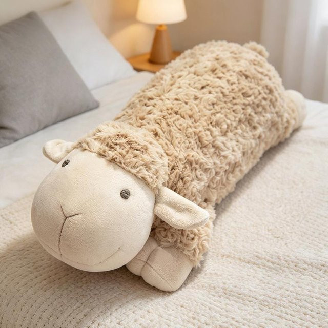 Lockiges Lamm Plüschtier Kissen, Kuscheltier Puppe, ab 14 Jahren - Bild 1