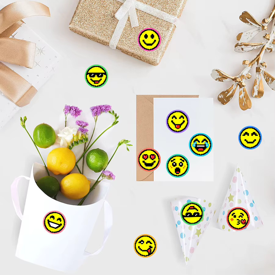 500 Stück Pixel-Expression-Aufkleberrolle mit runden Retro-Etiketten in Gelb und Multicolour - Bild 3