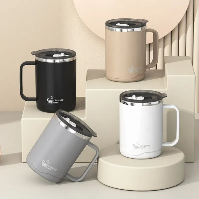 WORTHBUY Isolierte Kaffeetasse aus Edelstahl 304 mit Griff und Deckel, Doppelwandiger Wasserbecher in Schwarz oder Weiß - Bild 1
