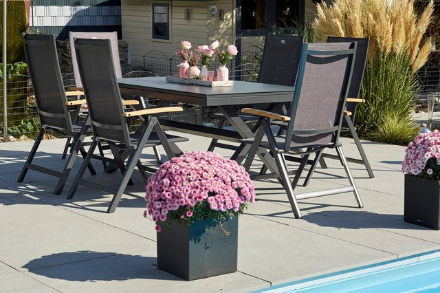 Hartman Xanadu Aruba Garten-Essgruppe in xerix/natur mit 6 Klappstühlen aus Aluminium, Teak und Glaskeramik, ausziehbar, B/T/H: 160 x 100 cm bis 220 x 100 cm - Bild 1