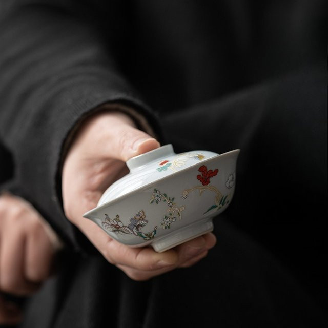 Japanische Keramik Tee Schüssel mit Mond und Schmetterling Design für dein Kung Fu Tee-Set - Bild 1