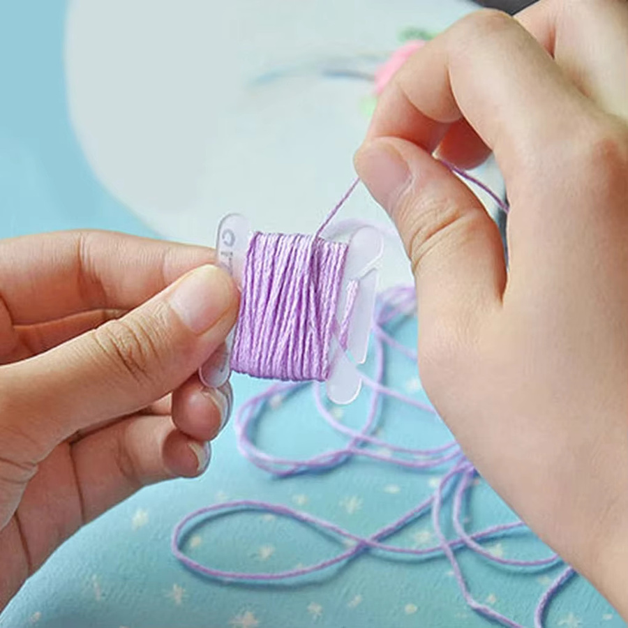 Stickerei Faden Organizer aus Kunststoff in Pink für DIY Nähprojekte - Bild 2