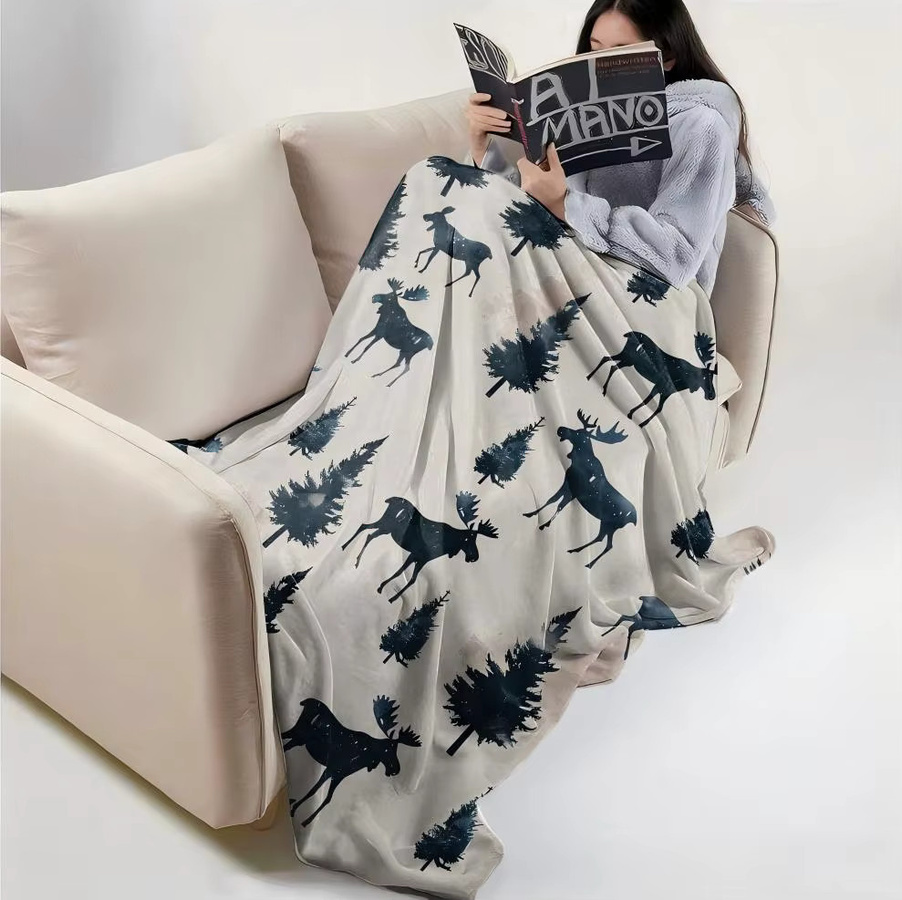 Weiche Flanell Decke mit Rentier und Zeder Muster, Fluffy Überwurf aus Polyester für Erwachsene - Bild 4