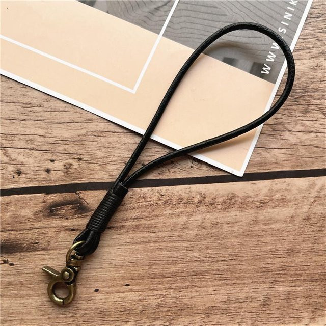 Handgefertigtes Nackenband aus echtem Rindsleder als Schlüsselanhänger und Handy-Lanyard in Beige - Bild 1