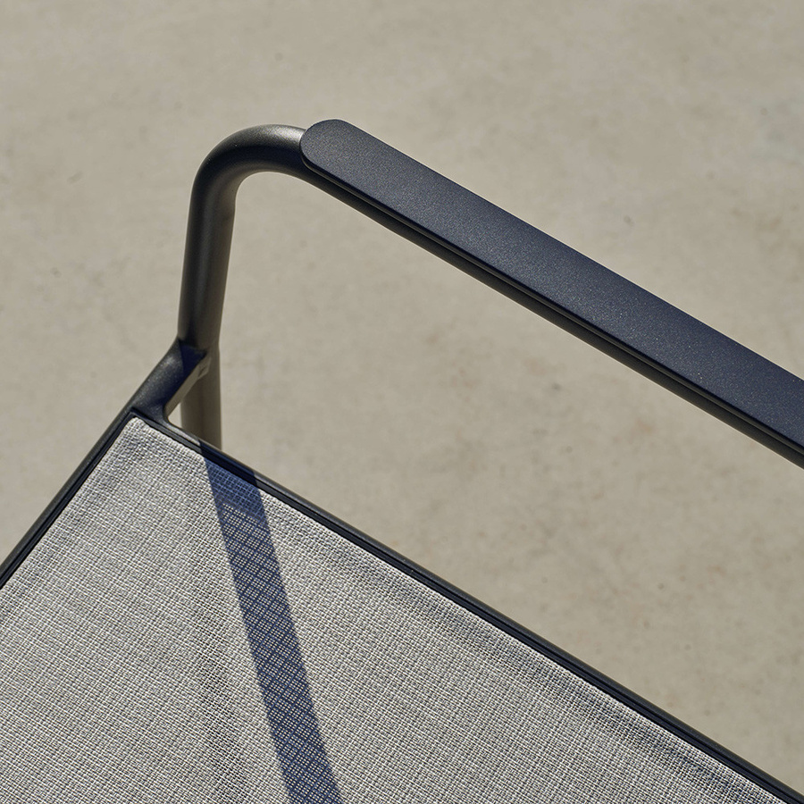 Stern Stapelsessel Joris aus Aluminium in Anthrazit Matt mit Textilene Chia Light Bespannung - Bild 2