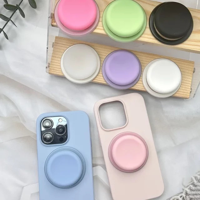 Magnetischer Silikon-Handyhalter in Weiß, faltbarer MagSafe Fingerringhalter und rutschfester ausziehbarer Smartphone-Ständer - Bild 1