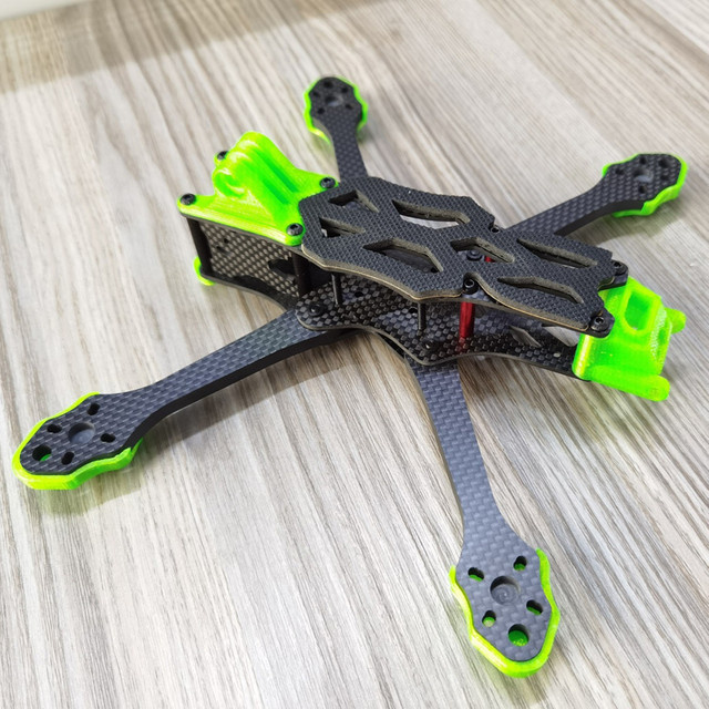 Foxhound Carbon Fiber Quadcopter Rahmen Kit 225 mm mit 5,5 mm Armen in Schwarz für FPV Freestyle RC Racing Drohnen - Bild 1