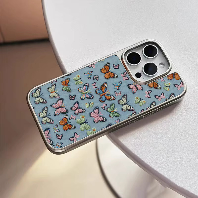 DecoPhone Sturzsichere Handyhülle mit bestickten bunten Schmetterlingen und Silberkante in Mattiert für iPhone 11 bis iPhone 17 Pro Max, Multicolor/Silber - Bild 3
