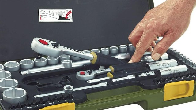 PROXXON Steckschlüsselsatz 65-teilig mit 1/4'' und 1/2'' Umschaltratsche sowie Schraubendrehergriff - Bild 1