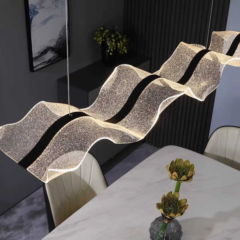 Moderne LED-Pendelleuchte von Joesee für Wohnzimmer und Esszimmer in Warmweiß - Bild 2