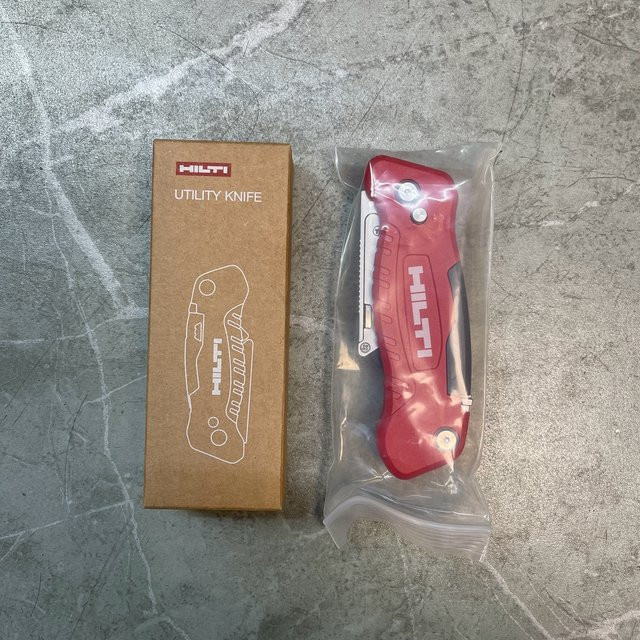 Hilti Tapetenmesser mit Schraubendreher und 2 Klingen DWHT10910/TB-H4S-5 - Bild 1